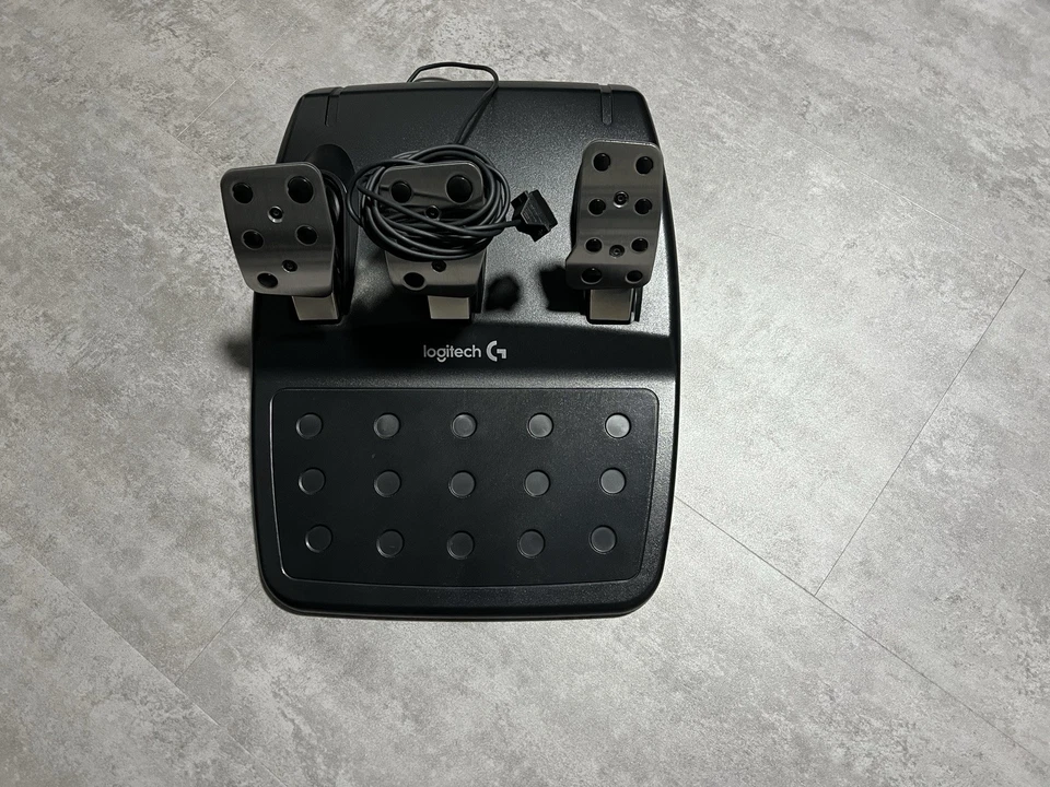 Logitech G920 Lenkrad + Shifter + Lenkradständer für Xbox und PC - Bild 3 von 4