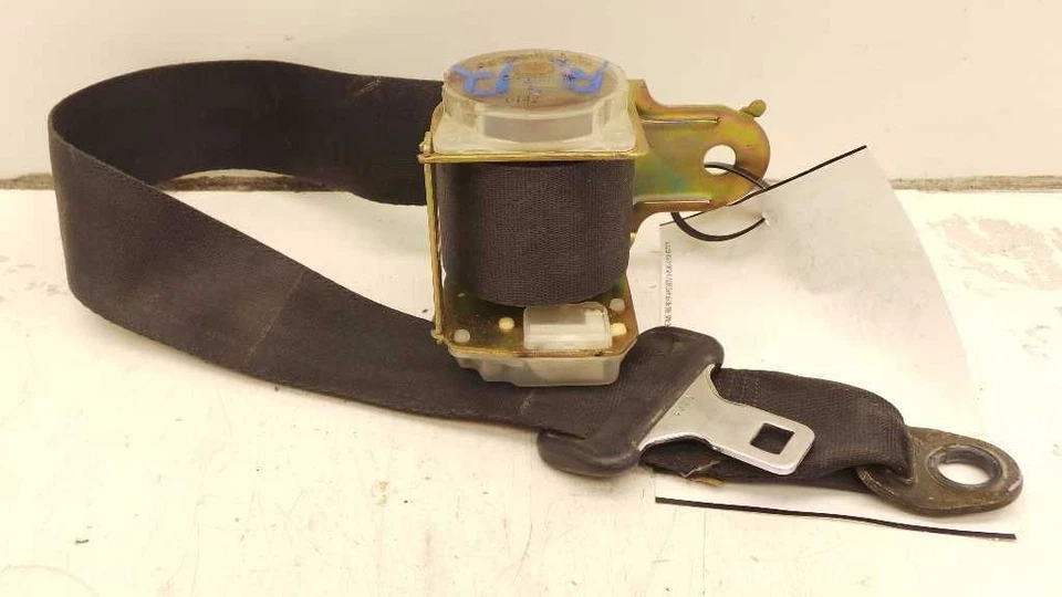 00 01 02 03 04 05 TOYOTA ECHO ПАССАЖИРСКОЙ СТОРОНЕ ЗАДНИЙ РЕМЕНЬ БЕЗОПАСНОСТИ В СБОРЕ - Изображение 4 из 4