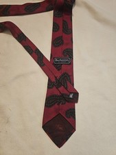 Vintage Burberrys of London 100 Silk Tie Red Paisley Hand Sewn in USA Pre-Owned