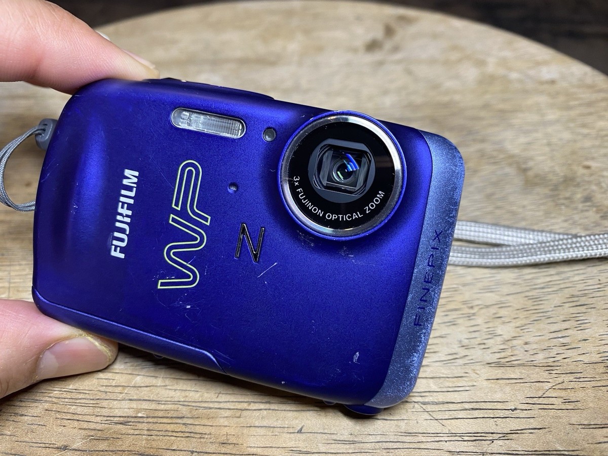 FUJIFILM Digital Camera Finepix Z33WP 10.0MP WP CCD Y2k Tested