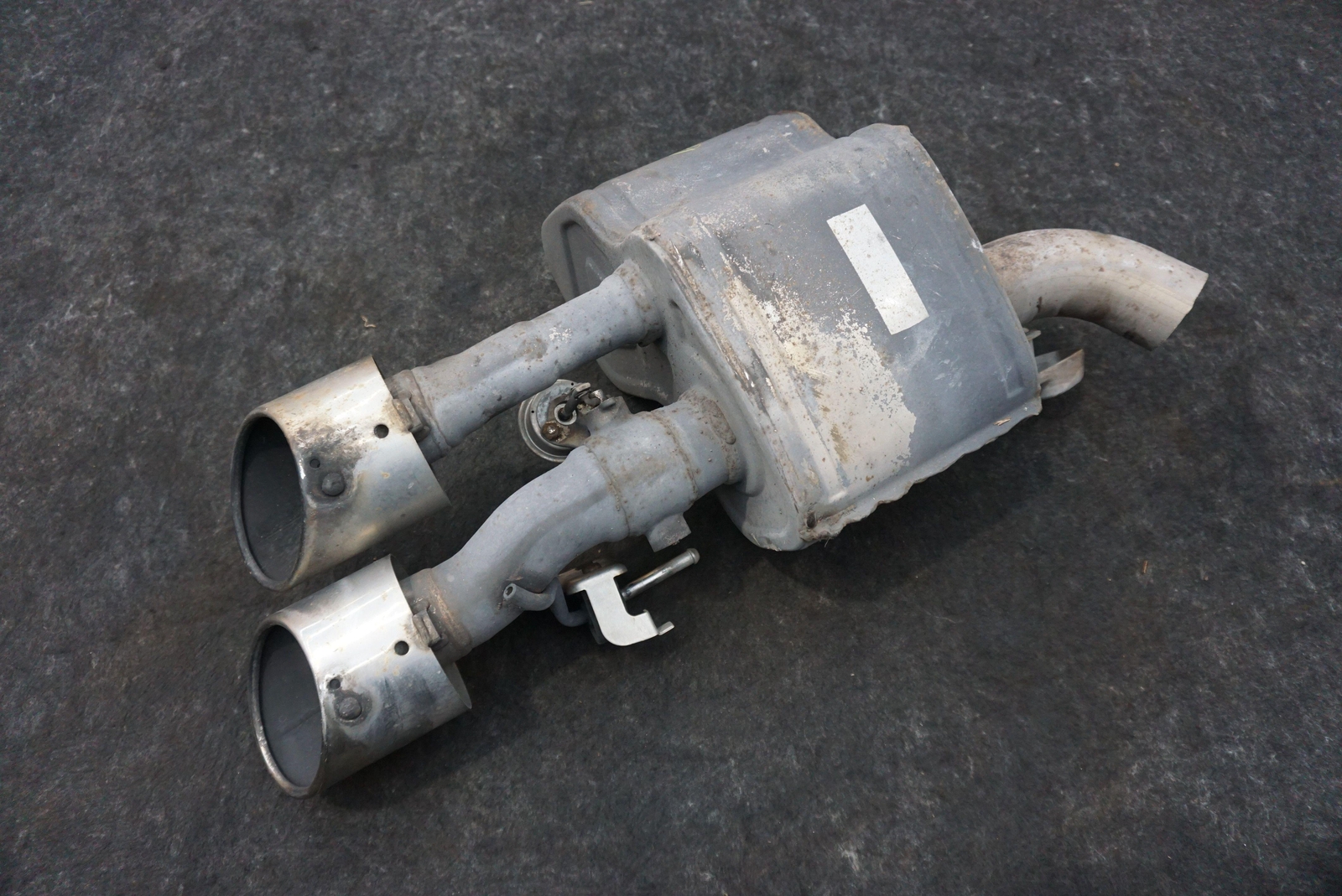 Rear Right Exhaust Muffler Pipe 670104144 Maserati Quattroporte S M156 2017+