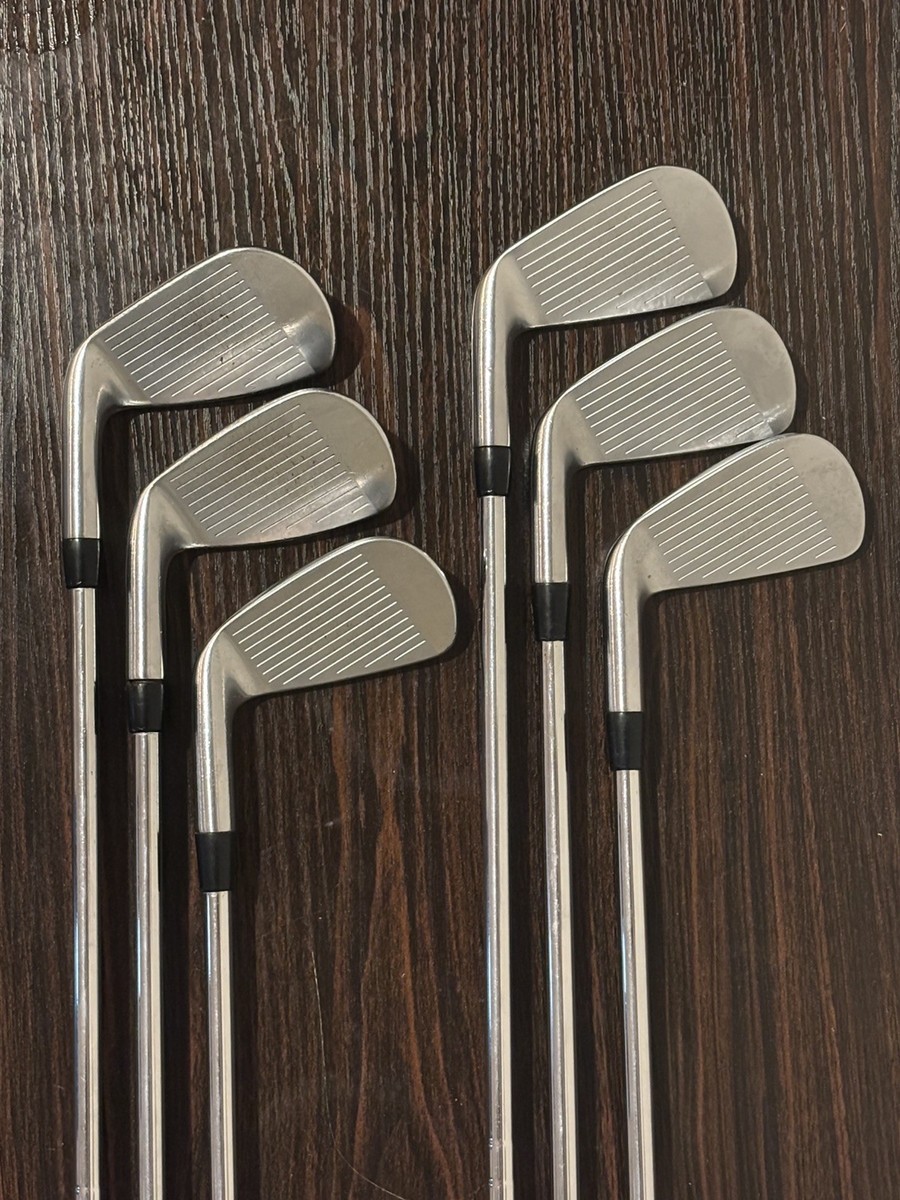 Titleist 718 CB Forged Iron Set 4-9 Iron - Stiff Flex S300 AMT
