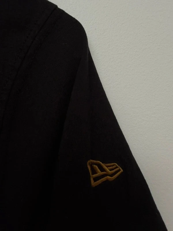 T-shirt à manches courtes noir fleur de lys NFL marque New Era homme - Photo 4/4