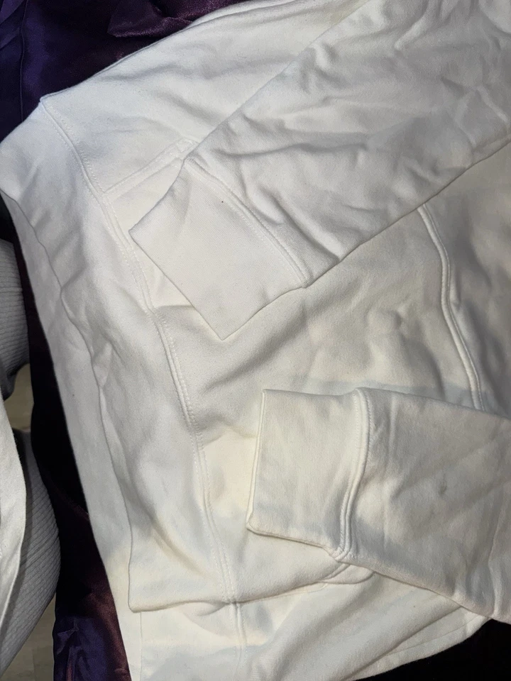 Sudadera con Capucha Pullover Blanca Talla M Young & Reckless Y&R Imprudente “23” ¡Nueva! Foto 4 de 4