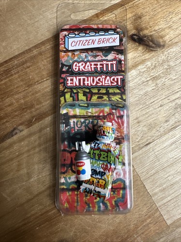 Citizen Brick NYCC 2024 Exclusive Graffiti Enthusiast Custom Minifigure - Picture 2 of 4