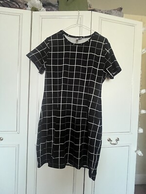 Ladies H&M Divided Body Con Dress Size Large New