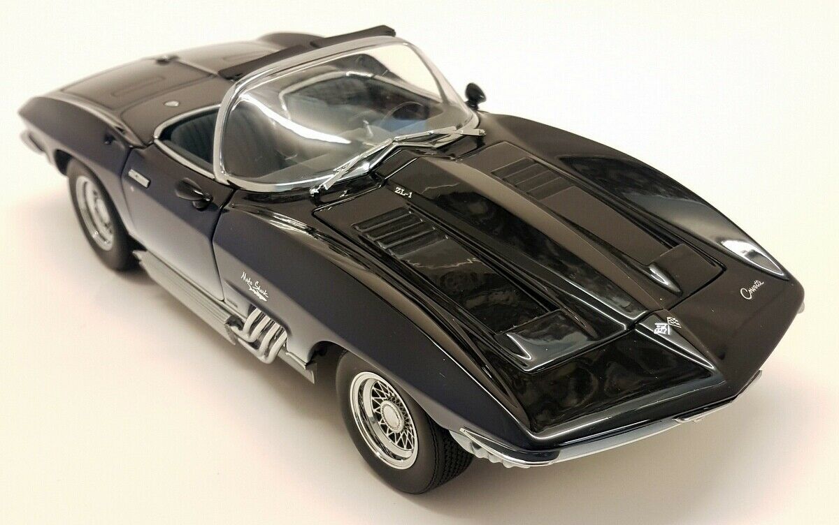 UTモデル　マコシャーク　コルベット Amazon | UT MODELS 1/18 CHEVROLET Corvette Mako Shark シボレー
