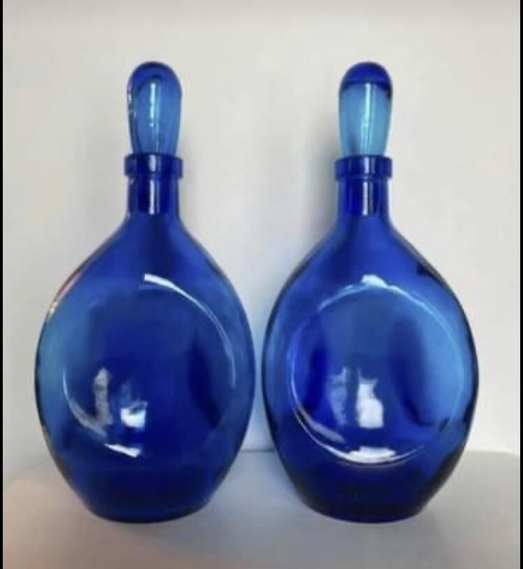 Pair Of Pinched Glass Decanter Scandinavian Design Swedish Glass With Stoppers