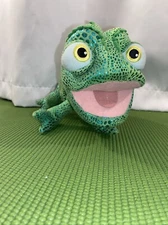 Disney Parks Plush Tangled Rapunzel's Chameleon Lizard Pascal Stuffed Animal 12”