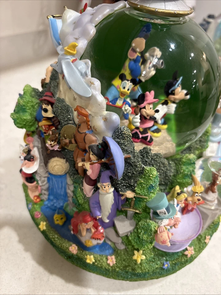 MONORRAÍL MUSICAL GLOBO DE NIEVE DISNEY FOUR PARKS ONE WORLD LEER Foto 3 de 4