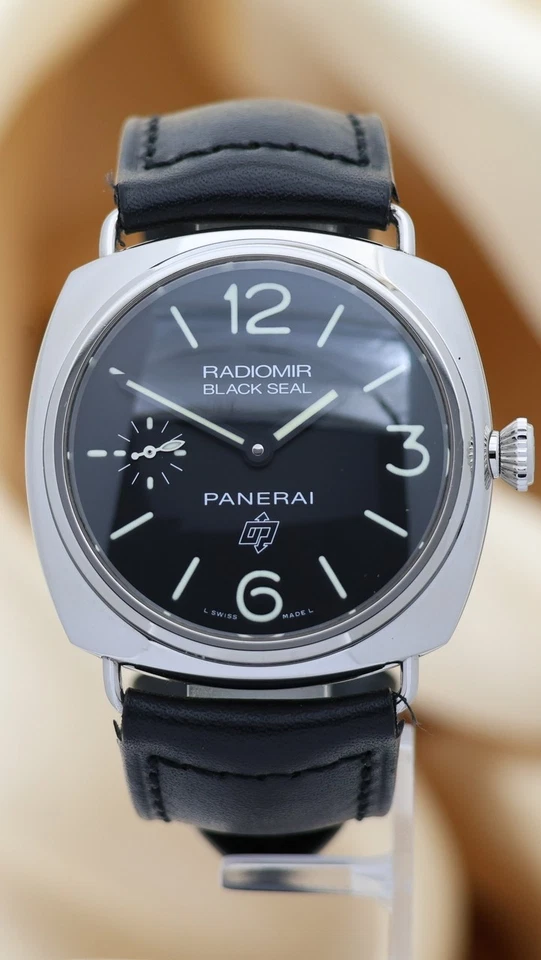 Panerai Radiomir Black Seal 45mm Handaufzug PAM00380  - Bild 1 von 4