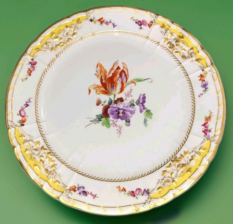 KPM Potsdam Rocaille serving / cake plate, flowers yellow border gilt leaves