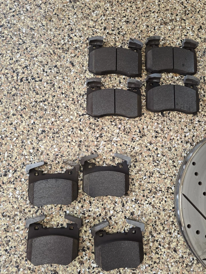 Rotores y pastillas de freno Kia Stinger Foto 3 de 3