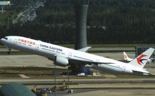 Boeing777-300er記念品＆絵葉書2枚 61gBV6YJA+L._UF894,1000_QL80_.jpg