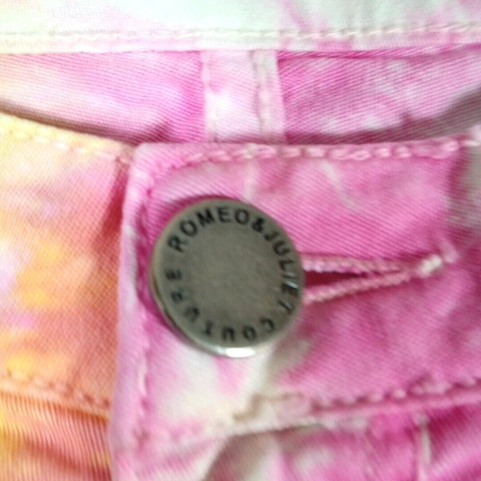 Romeo & Juliet Couture джинсовые шорты размер 27 розовый галстук краситель с заклепками украшенный - Изображение 4 из 4