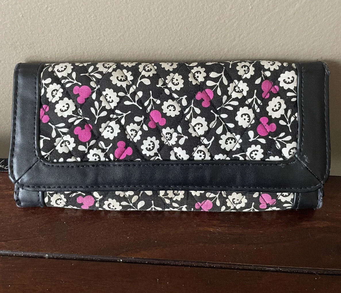 Vera Bradley Retired Disney Parks Mickey Meets Birdie Trifold Wallet Rare