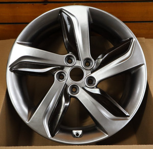 Sold 2016 Hyundai Veloster Front Passenger Wheel / Rim