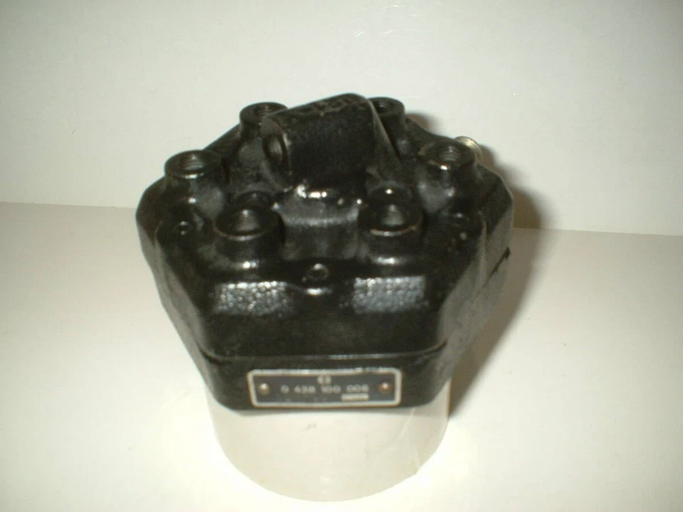 Porsche 911 Air-Cooled Narrow “K-Jetro” Fuel Injection Distributor - Image 3 of 4