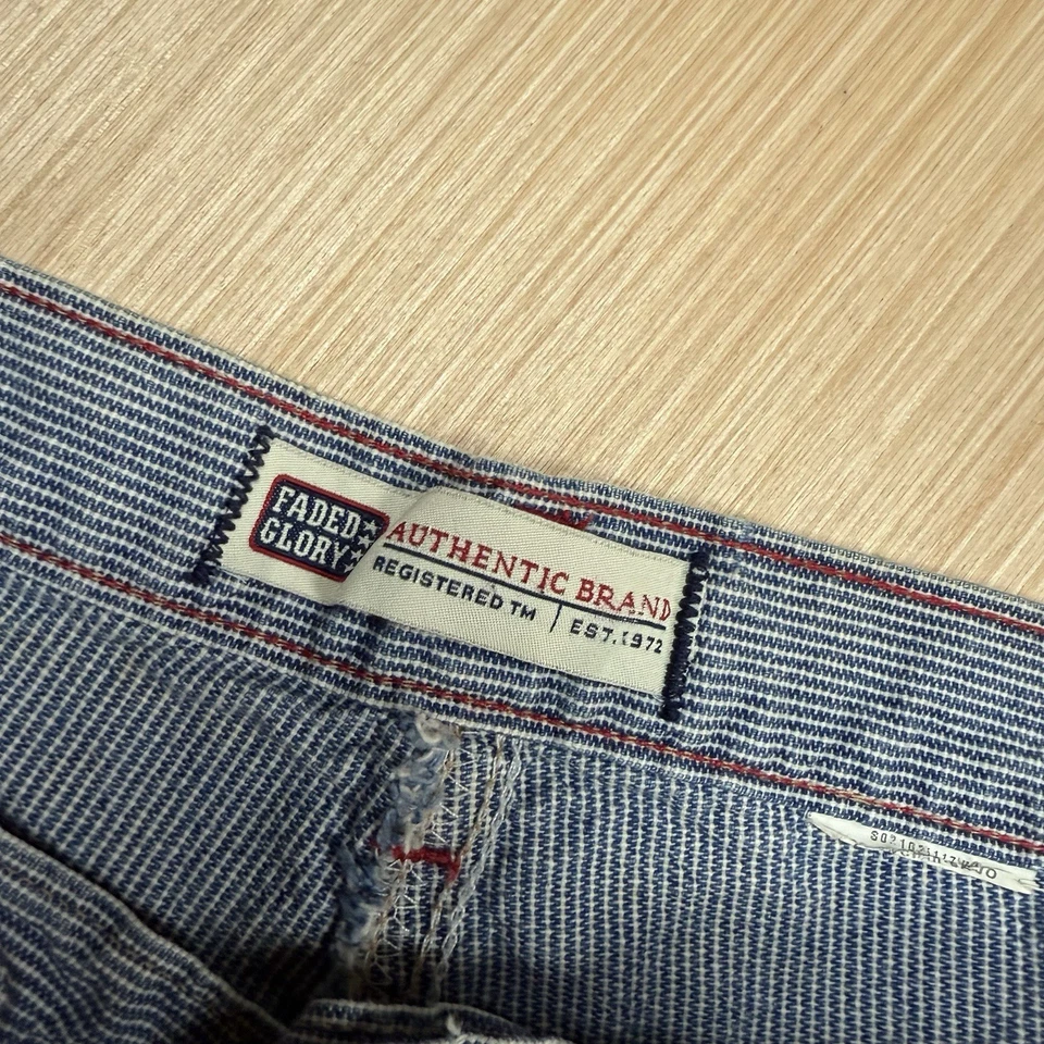Vintage Y2K Faded Glory Jean Shorts Hickory Striped Engineer Waist 36 Women’s - Image 3 of 4