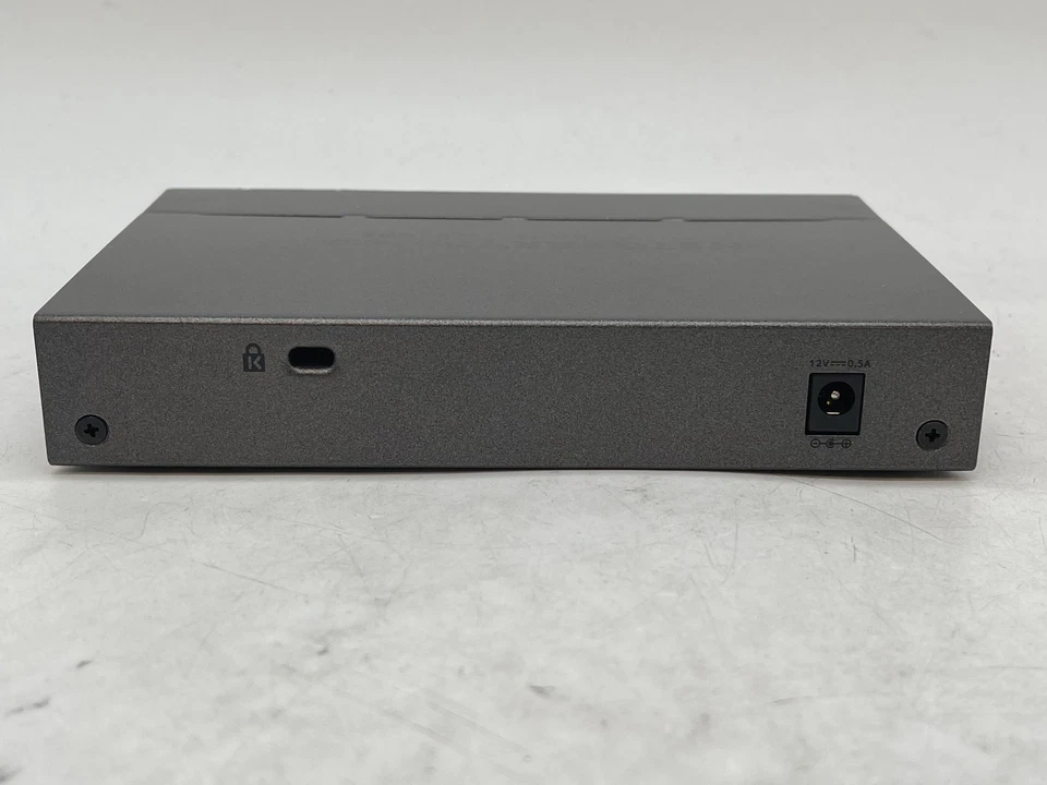 Netgear GS108Ev3 ProSafe Plus 8 Gigabit Ethernet Switch Only FREE SHIPPING - Image 2 of 3