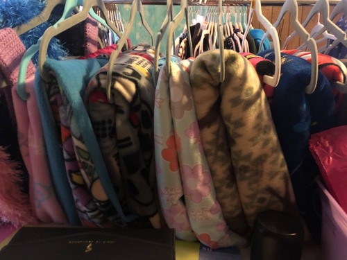 Hand Made Blankets So Soft And Made With Love - Picture 3 of 49