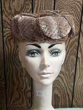 VTG LADIES HAT TAN PILLBOX 22" I.D. 2" H. W/NET FLOCKED LEAVES VELVET 1" BOW