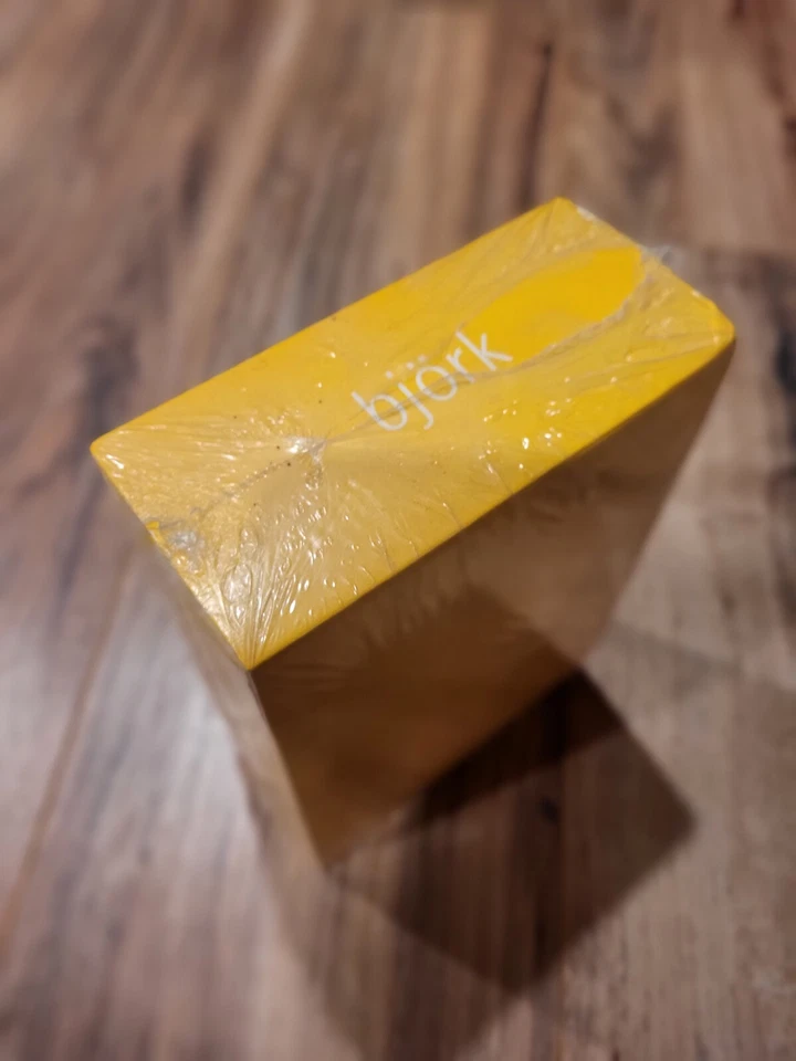 Bjork Hunter + будильник вызов VHS/CD бокс-сет новый запечатанный - Изображение 3 из 4