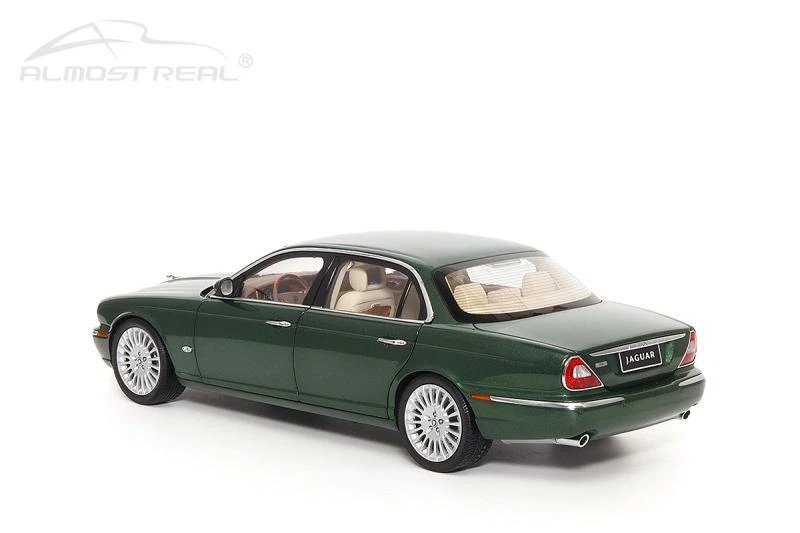 Green 1:18 Scale AR Almost Real Jaguar XJ6 X350 Metal Diecast Car Model - Image 4 of 4