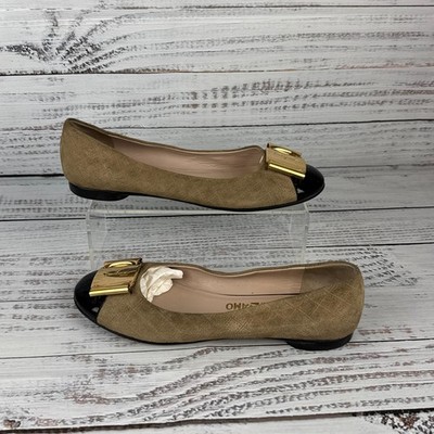 Salvatore Ferragamo Vara Womens US 8 B Cap Toe Ballet Flats Tan Black Gold