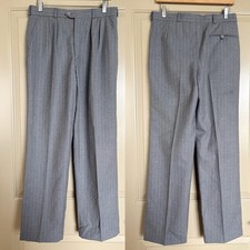 Cacharel Vintage Women  s Gray Pinstripe Pleated Front Wool Blend Trousers FR 32