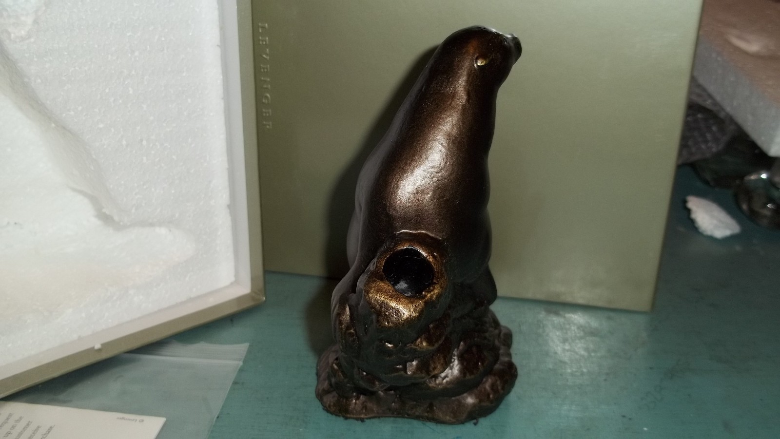 Levenger Bronze Pen Holder Desktop Seal Sculpture Figurine-NEW