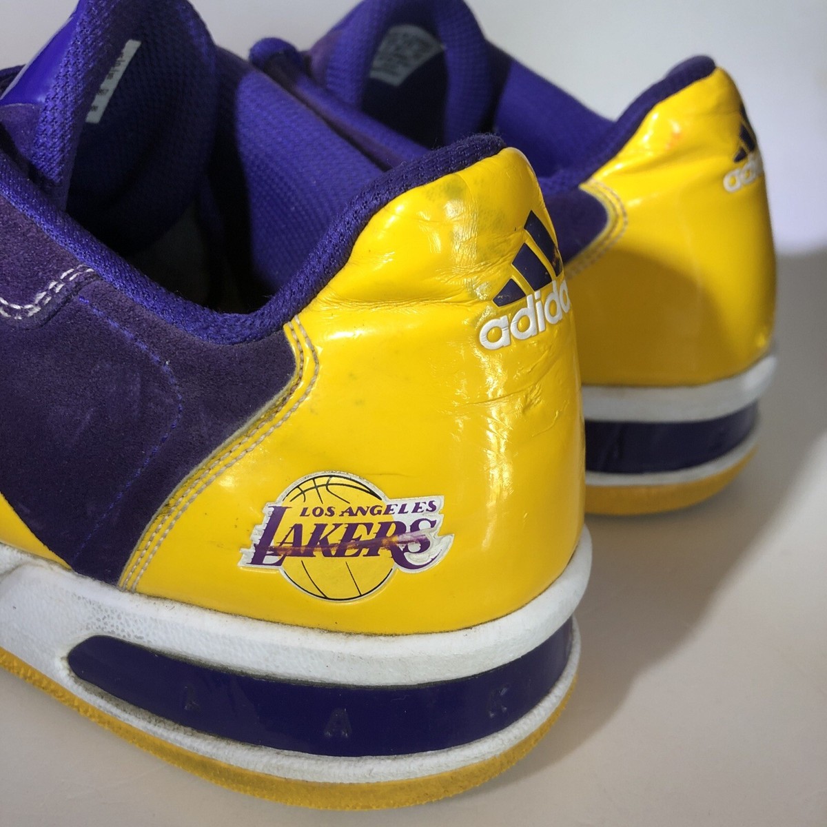 Adidas LA Lakers 2006 Sneakers Basketball Shoes Low Top