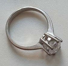 Vintage ring sterling silver 925 Size 7.5 Weight 3 g. Rhodium plated.