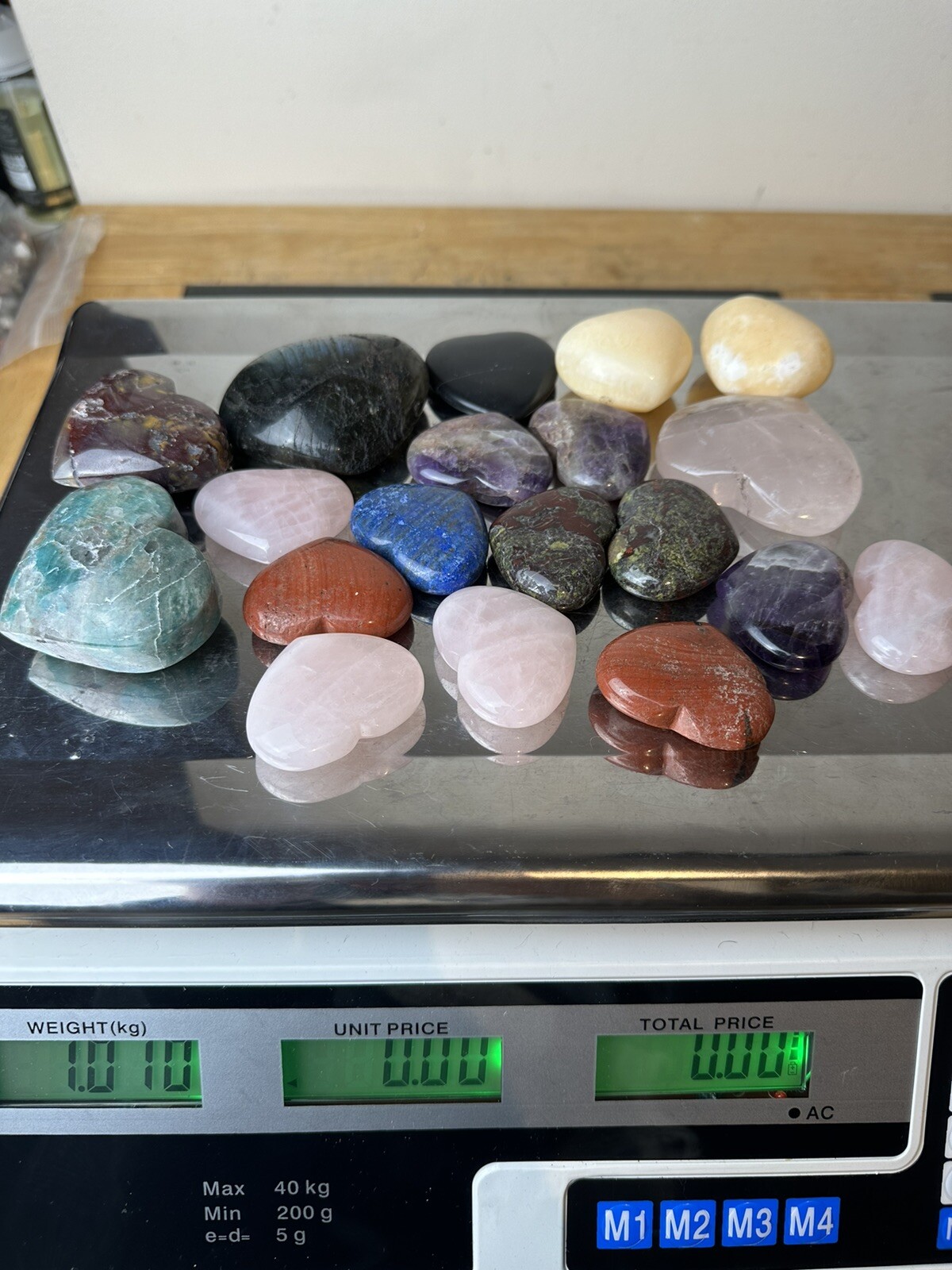 1kg Mixed Medium Crystal Hearts Rose Amethyst Etc Gemstone Wholesale Job lot SH3