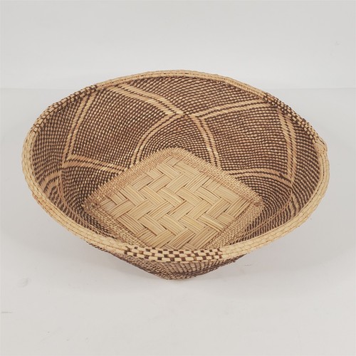 Zimbabwe Binga Tonga Hand Woven Basket 10-1/2" Round with Square Base