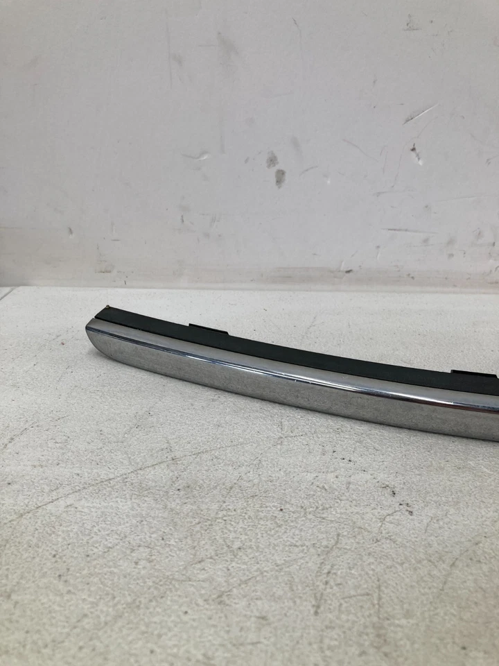 09-11 奥迪 A6 Quattro 乘客右前镀铬保险杠成型装饰原始设备制造商 — 第 2/4 张图片