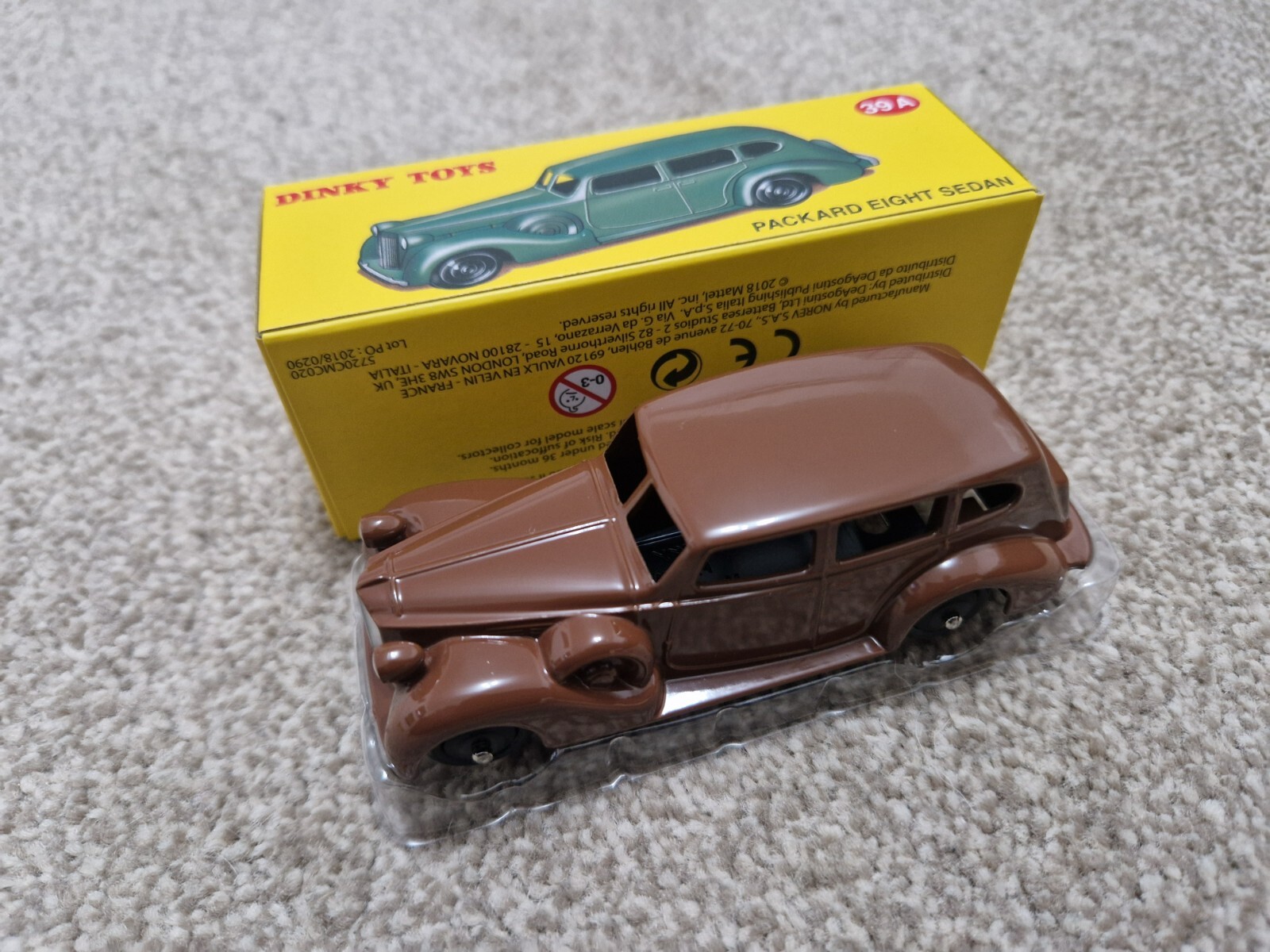Dinky 39a, Packard Super 8 Tourer - Free Price Guide & Review