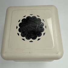 Martha Stewart Rose Window Paper Craft Punch-All Over the Page-Scallop Circle