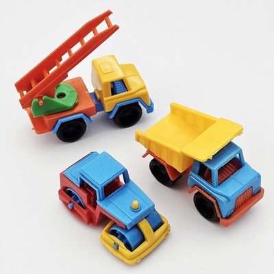  1978 Ü-Ei BRUDER Miniaturen KLEINE BAUFAHRZEUGE Leiterwagen Muldenkipper Walze
