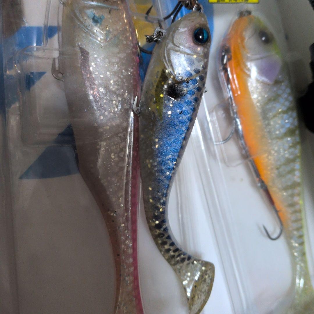 Added Dows Swimr 180, Swimbaits, and a set of 8 big baits. - Image 13