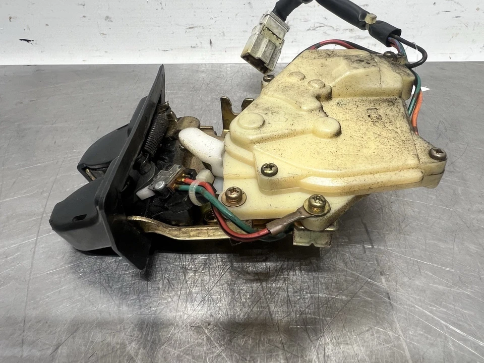 Actuador de liberación de bloqueo de tapa de cierre de maletero Acura CL 1997-1999 OEM Foto 3 de 4