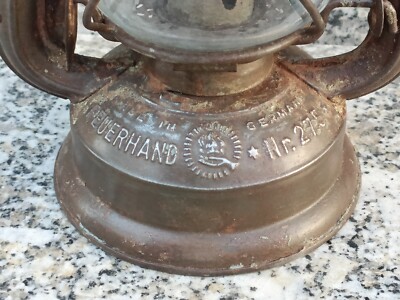 OLD VINTAGE FEUERHAND NO. 275 IRON KEROSENE OIL LAMP LANTERN WITH