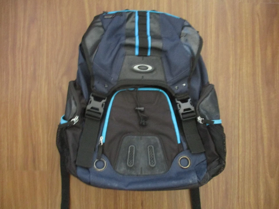 Paquete Mochila Oakley Icon Azul Marino Negro Gorpcore Táctico De Colección Y2k Foto 2 de 4