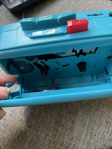 ByronStatics Lettore Cassette Portatile Registratore Radio Stile Walkman Nastro "Teal" - Foto 7 di 8
