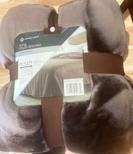Member's Mark King plush blanket, 108'' x 96''