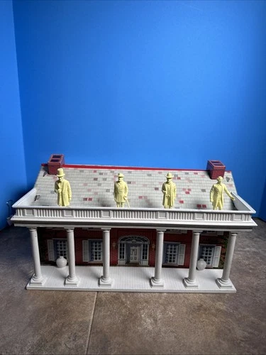 MARX Battle of The Blue And Gray Mansion And Figures