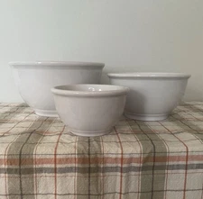 Vintage Williams Sonoma Grande Cuisine Set of 3 White Stoneware Nesting Bowls