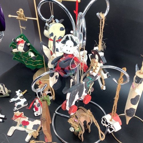 Cow Christmas Ornaments Lot 31 Wood Santa Metal Resin Ceramic Fabric Primitive - Picture 22 of 24