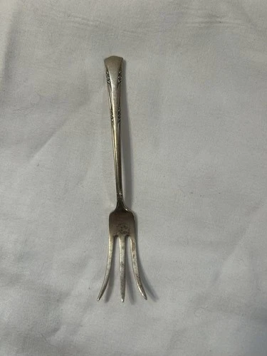 Gorham Greenbrier 3 Tine vintage sterling lemon fork 1938