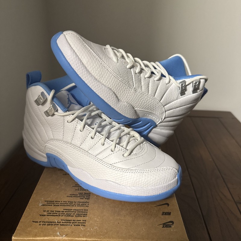 Nike Air Jordan 12 Retro (GS) White & University Blue Size 4y